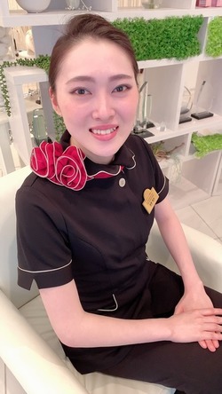 トップエステティシャン セントロイスシエル松戸 チーフ 神野 亜衣 (かみの あい)
