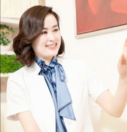トップスキンフィットネスカウンセラー 本口 久美子