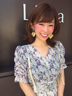 スタイリスト 井上 佳奈